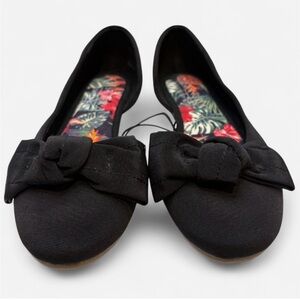 Serra Black Flats Women’s Size 8
